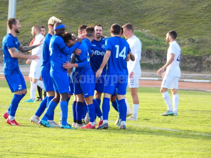 Наказаха 2-ма от Левски Лом