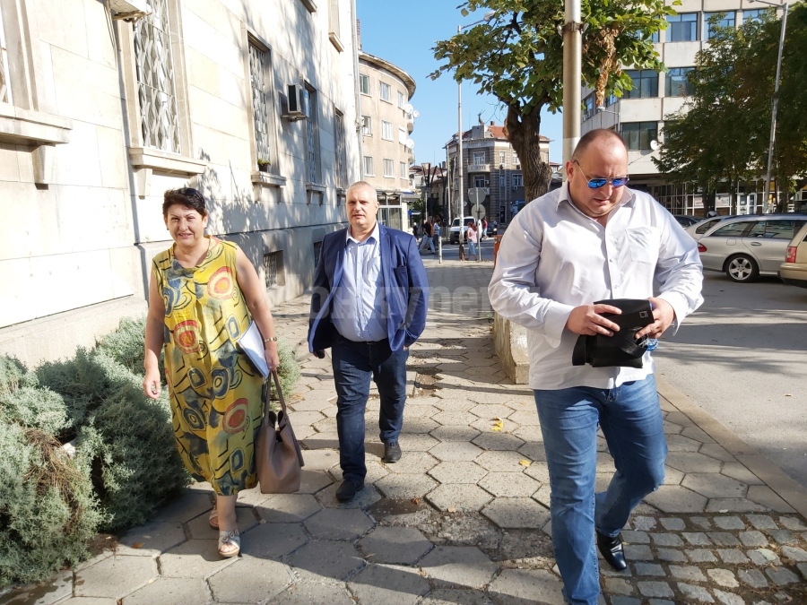 Бивш директор на болницата във Враца съди прокуратурата