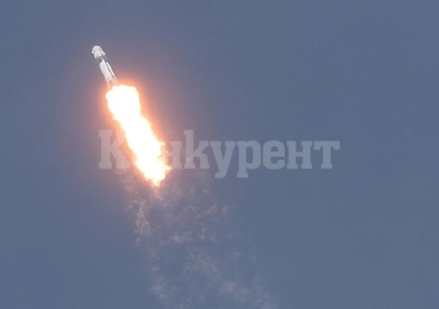 Изстреляха кораба „Союз МС-20“ с двама японски туристи и руски космонавт