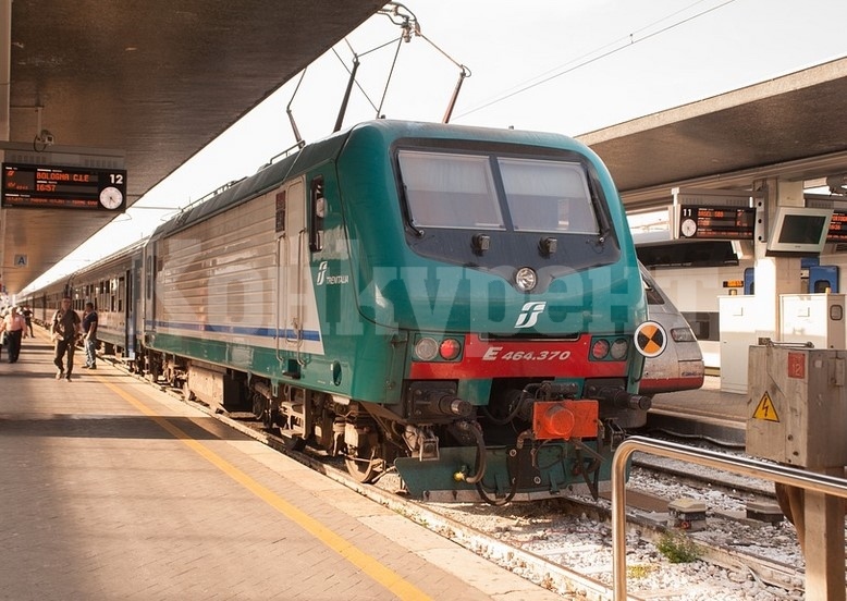 Кошмар на релси: Арестуваха българин, спирал над 100 пъти влаковете в Северна Италия