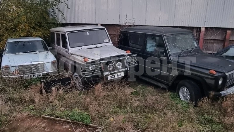 Невероятно: Откриха автогробище с десетки изоставени Mercedes G-Class СНИМКИ