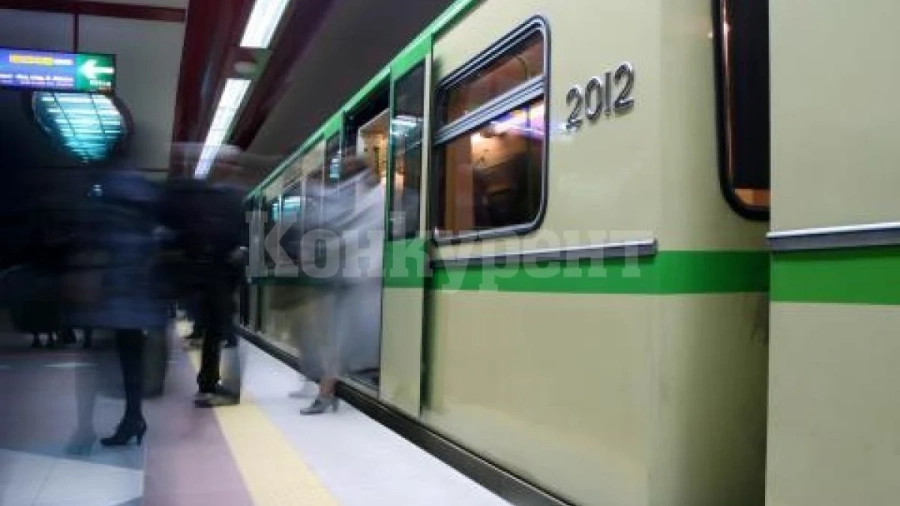 Тийнейджър опита да убие с камък 13-годишно момче в метростанция \