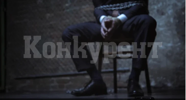 Нов кошмар: Банди антиваксъри с черни униформи вилнеят край Солун и отвличат ваксинирани