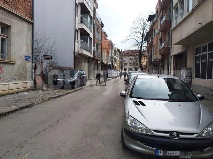 Ограничава се движението по ул. „Цвятко Бобошевски“