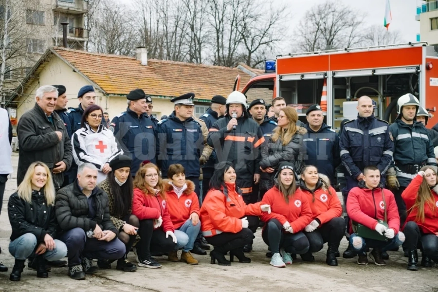 Съвместно българо-румънско учение за симулиране на реална кризисна ситуация се проведе в Мездра 