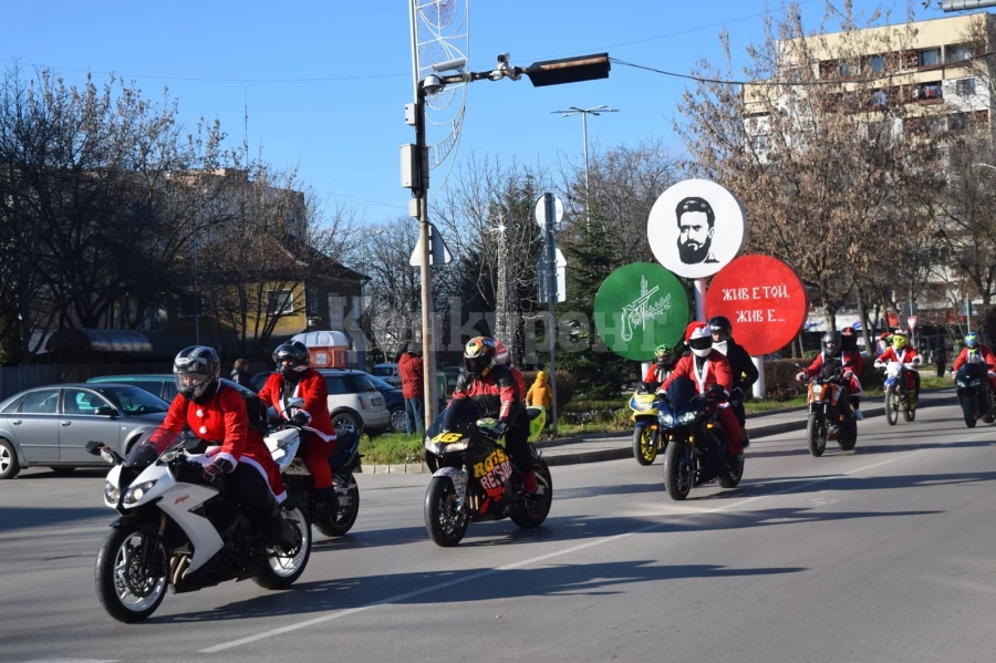 Близо 60 мотористи от Козлодуй се включиха в благотворително коледно шествие СНИМКИ
