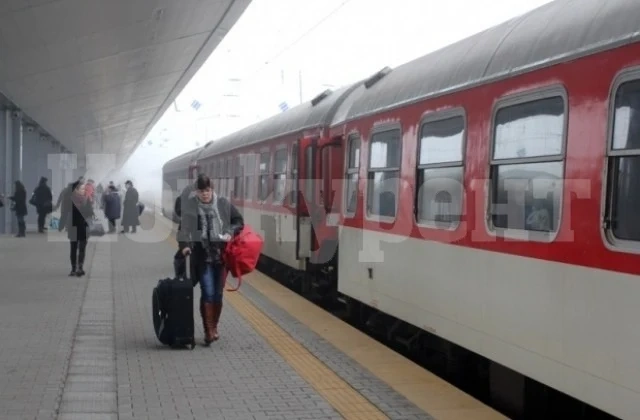 БДЖ пуска допълнителни вагони за Коледа и Нова година