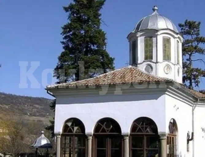 Манастир във Великотърновско си върна икона, открадната преди 25 г.