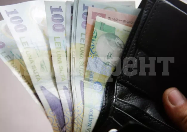 Минималната заплата, пенсиите и детските надбавки по-високи от новата година в Румъния