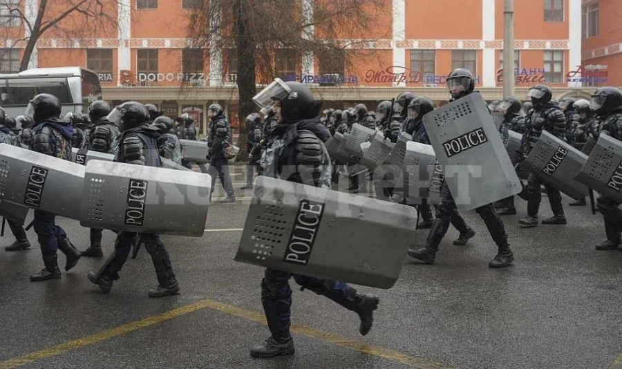 Напрежението в Казахстан не стихва