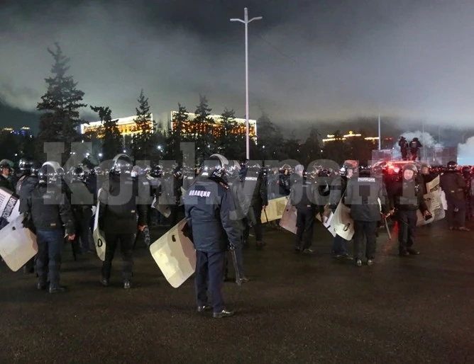 11-годишно дете е застреляно при безредиците в Алмати