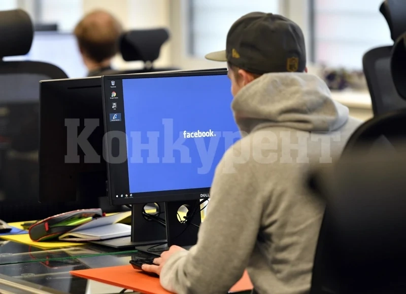 Ръководител от Facebook напуска поста си