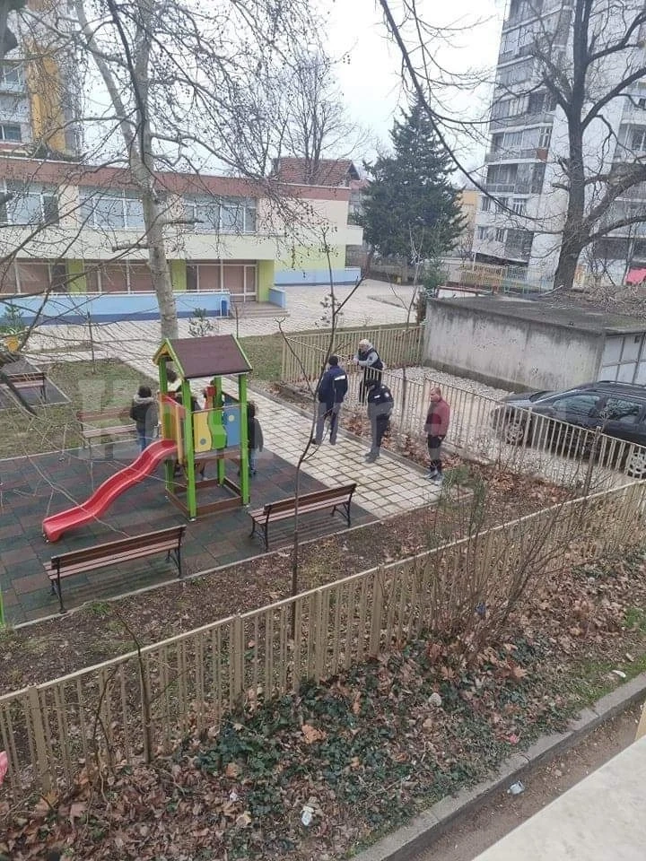 Разследват побой на дете от баща му