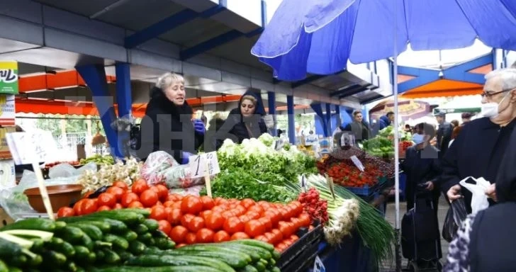 Кошмарна новина за любителите на българските домати и краставици