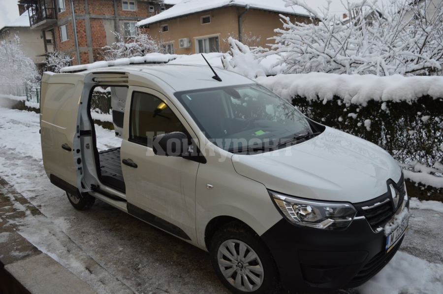 Домашен социален патронаж във Вършец е с два нови автомобила СНИМКИ