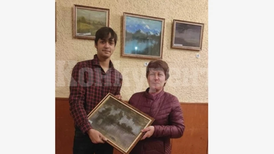 Възпитаник на гимназията по каменообработване в Кунино със самостоятелна изложба