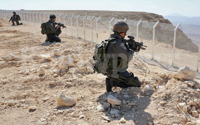 Двама израелски офицери бяха застреляни погрешка от свой колега