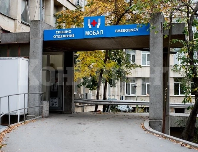 Млада жена оцеля, след като скочи от третия етаж във Велико Търново