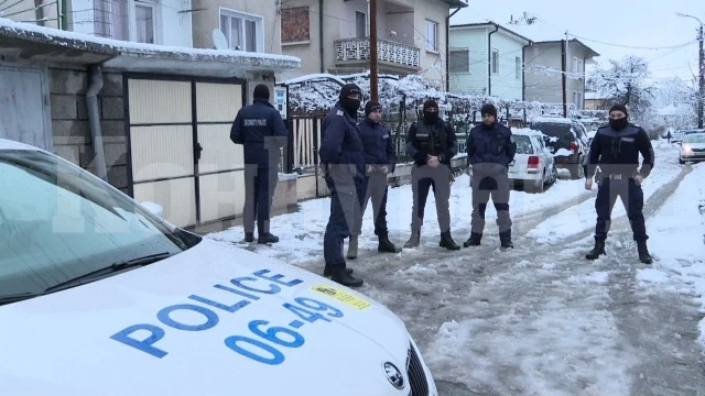 Адвокатите на бащата на детето, което стреля по 8-годишния Томи от Мездра, поискаха възобновяване на делото