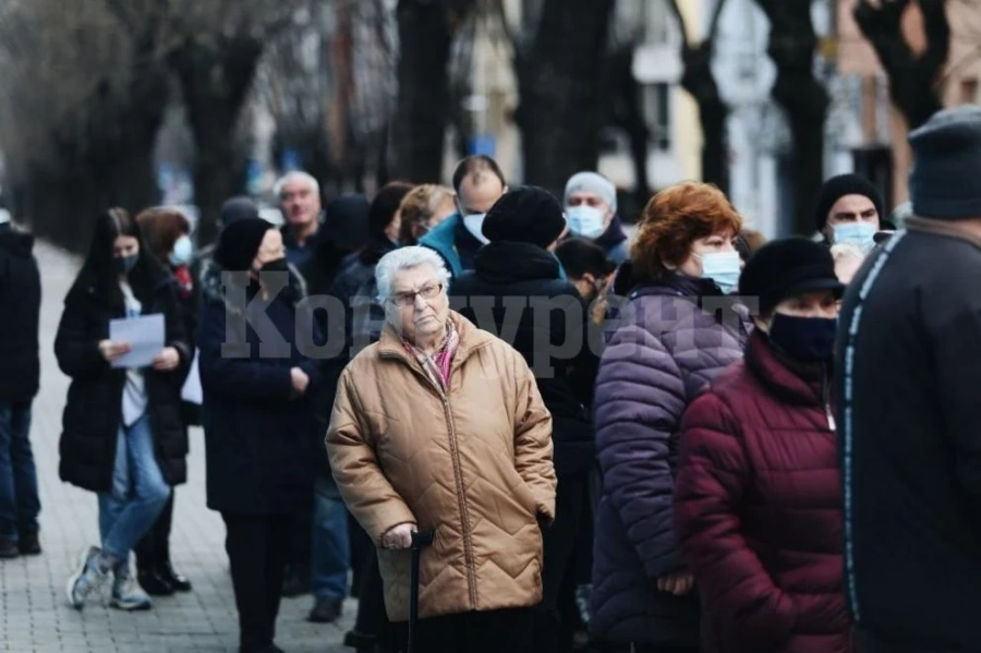 НОИ изплаща еднократната добавка от 75 лева на над 600 000 пенсионери от 1 февруари