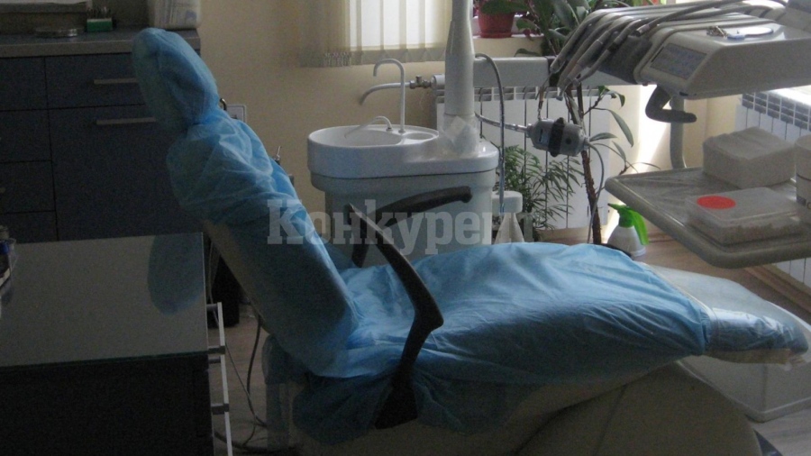 ТРЕТИ СЛУЧАЙ В РУСЕ: Мъж нахлу в зъболекарски кабинет, опита да души доктора