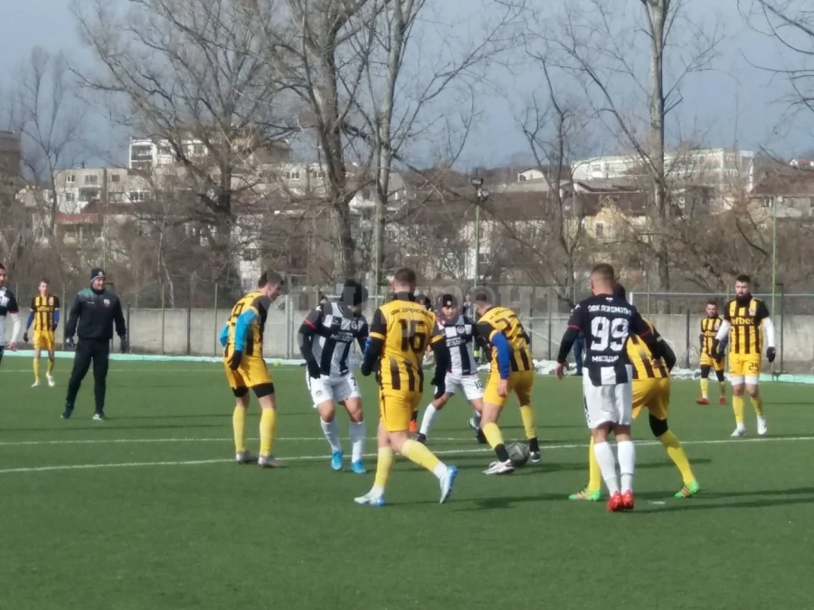 2 от 2 за Локо, надви и Дреновец в кучия студ в Мездра СНИМКИ