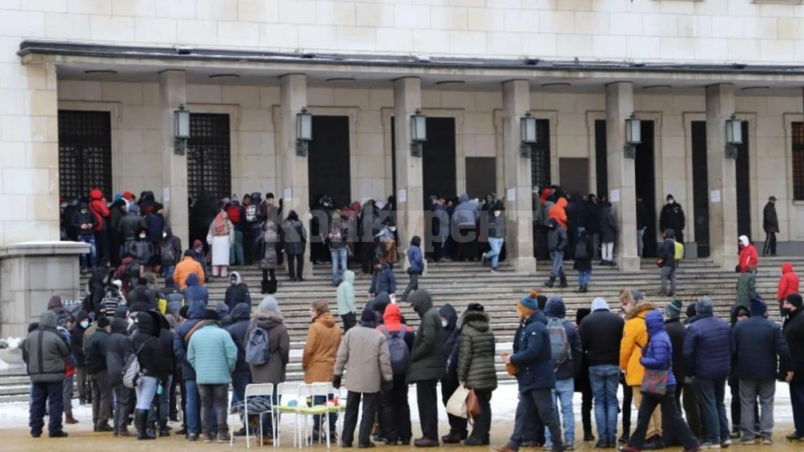 Опашка за монетата за 100-годишнината на Стоянка Мутафова