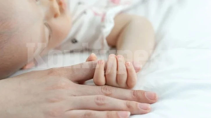 Майки си тръгнаха от родилното с чужди бебета, а когато узнаха истината...