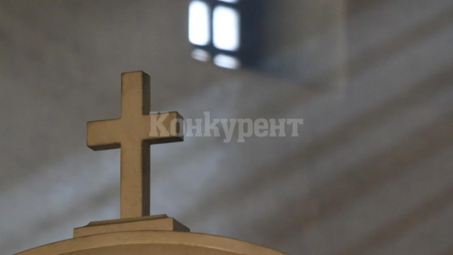 12 кипърски духовници антиваксъри под „духовна карантина“