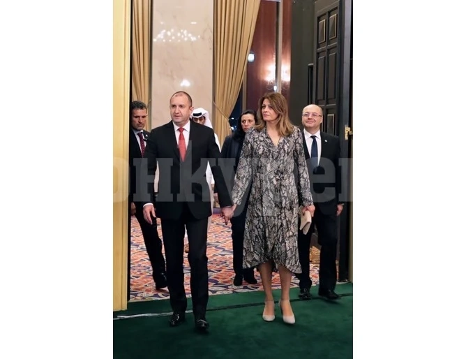 Президентът Румен Радев е под карантина, жена му Десислава пак с COVID