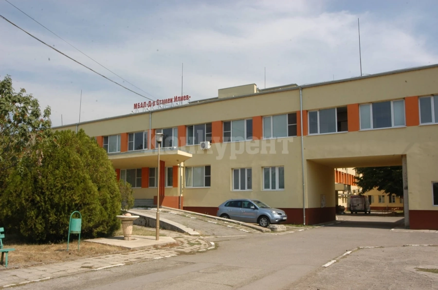 Спира плановият прием в болниците в област Монтана, учениците на ротация