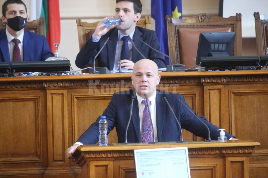 Александър Симов в парламента: Луковмарш противоречи на принципите на обществото, спасило своите евреи