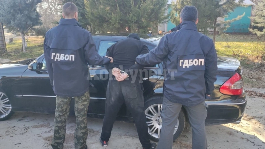 НАРКОАКЦИЯ: Закопчаха жената на убиеца Ембака при сделка с кокаин