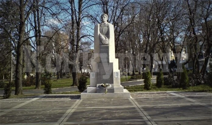 Монтана се прекланя пред Апостола
