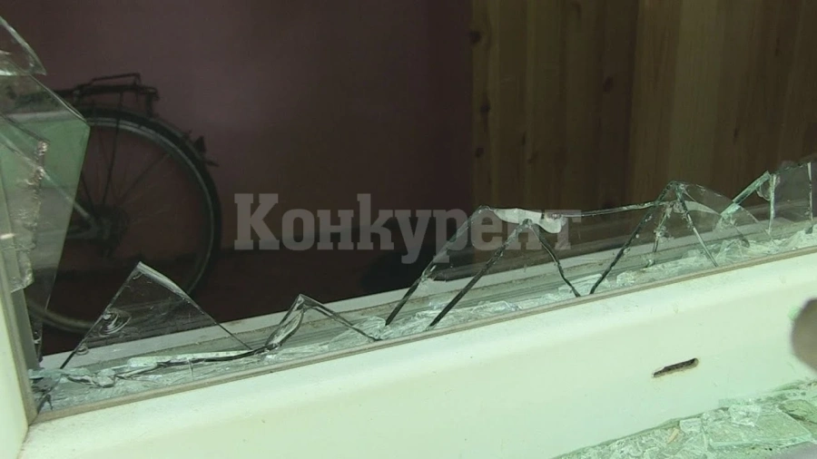 Атакуваха къща в Грамада, изпотрошиха прозорците й