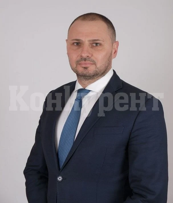 Красен Кръстев отваря приемна в Търнава