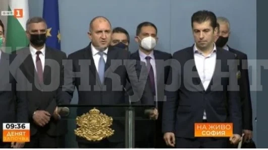 Извънредно: Радев и Петков огласиха позицията на България за руската атака в Украйна