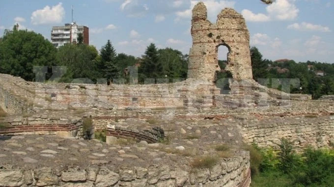 Кула си иска крепостта „Кастра Мартис“