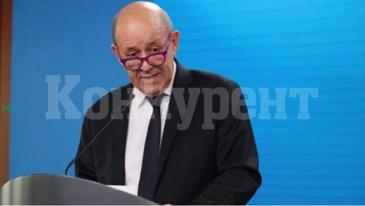 Париж: Войната е тотална, Путин иска да заличи Украйна от картата
