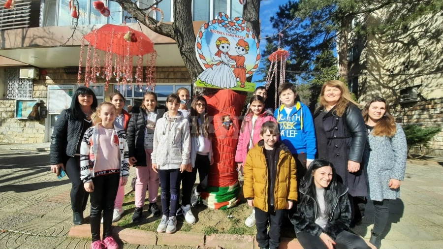 Берковица посреща Баба Марта
