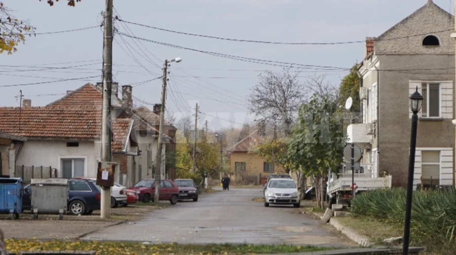 Обновиха улици в Михайлово, Манастирище и Хайредин