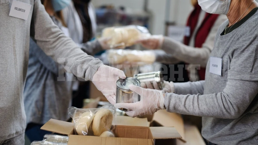 Румъния праща гориво, храна и вода в Украйна, оборудва бежански лагери
