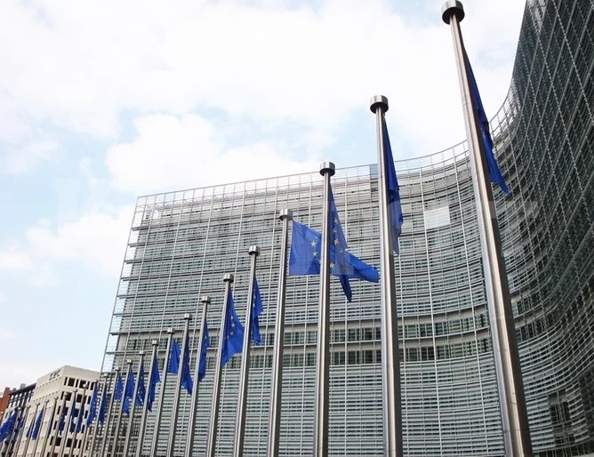 ЕК предлага директива за временна закрила на украинските бежанци