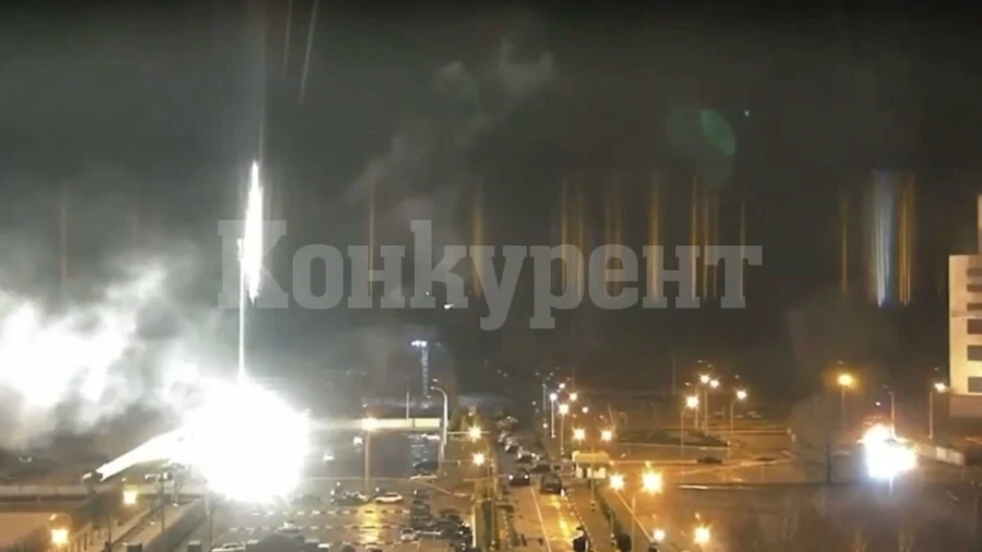 Украйна: Пожар в най-голямата ядрена централа в Европа след обстрел от руските сили