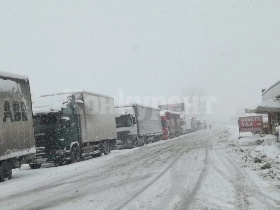 Спират ТИР-овете по част от Е-79, вижте къде въвеждат ограничения и защо