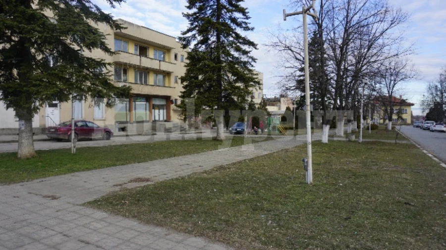 Бъдещето на село Гара Орешец е свързано с магистралата, надяват се местните