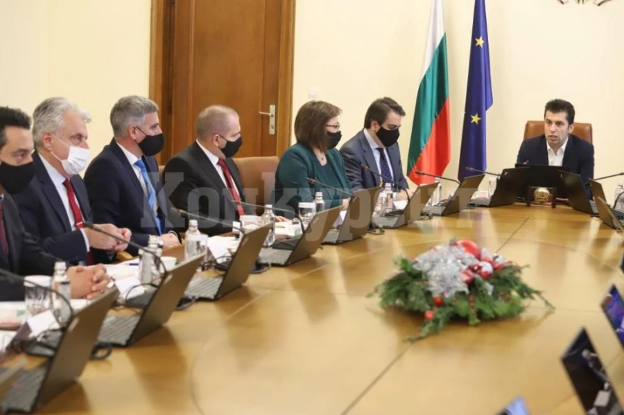 Петков назначи нов заместник-министър на отбраната