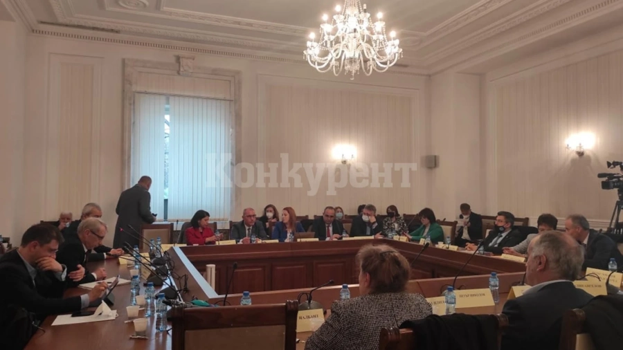 Връщат безплатните учебници у нас - вижте от кога