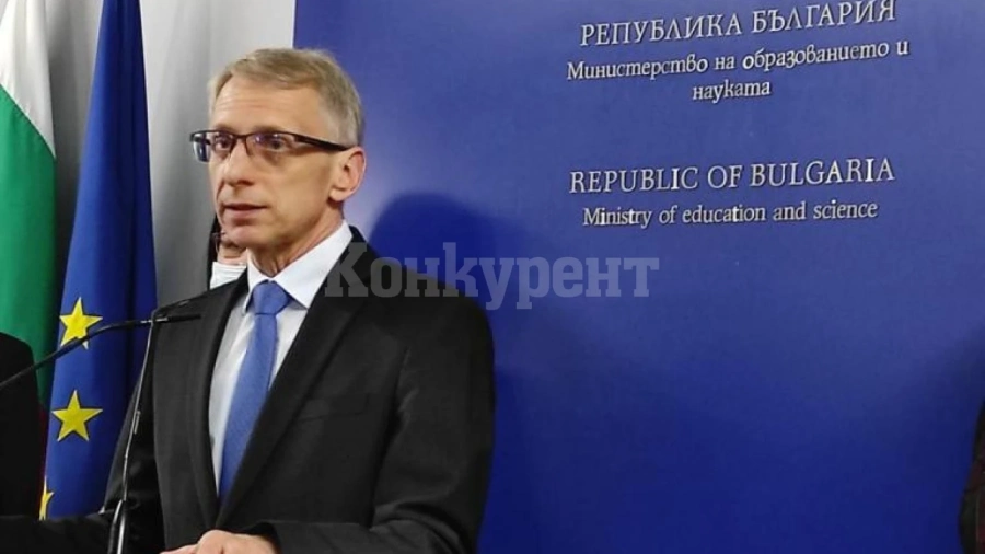 Образователният министър иска тестването за ковид в училище да отпадне до...