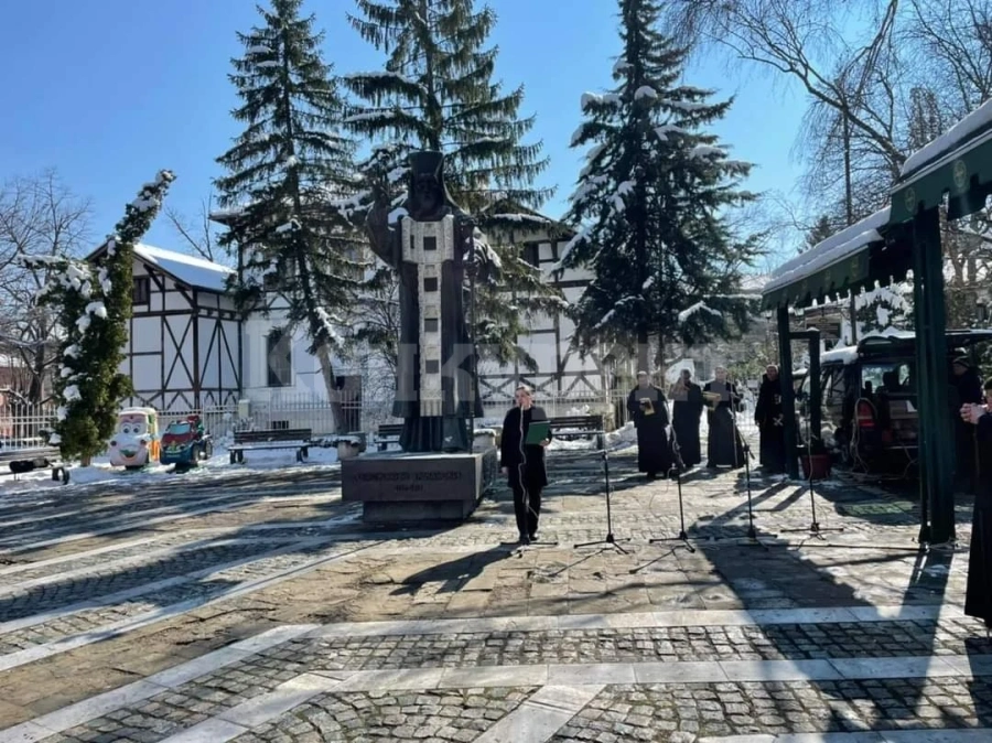 Почетоха паметта на Св. Софроний Врачански